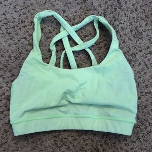 Lululemon strapping sports bra